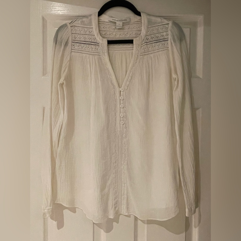 White DVF  cotton long sleeve blouse. size 2